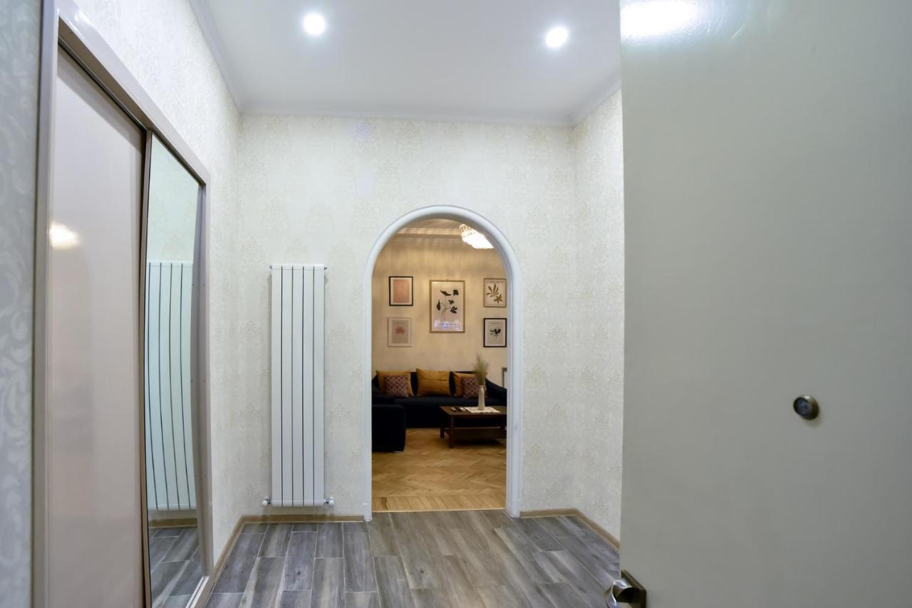 Lomina Apartment *