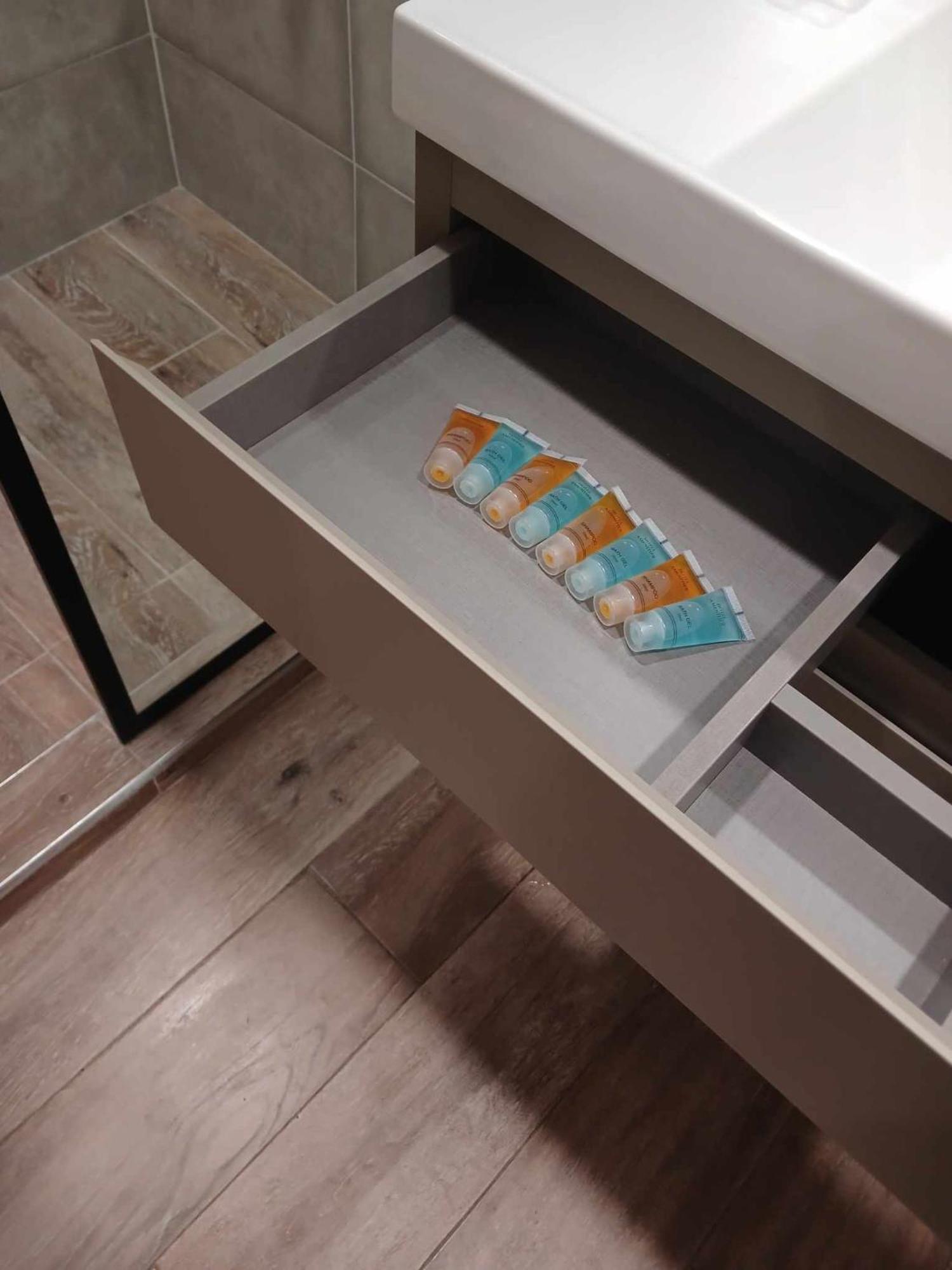 Lomina Apartment